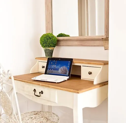 Parco Di Nerone Konukevi 2*